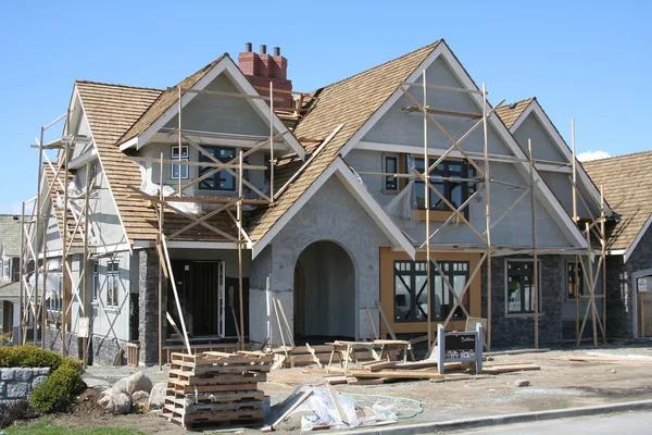 Top-Rated Roof Installation Contractor Near Me Call for a Quote